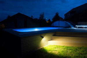 Pool beleuchtet