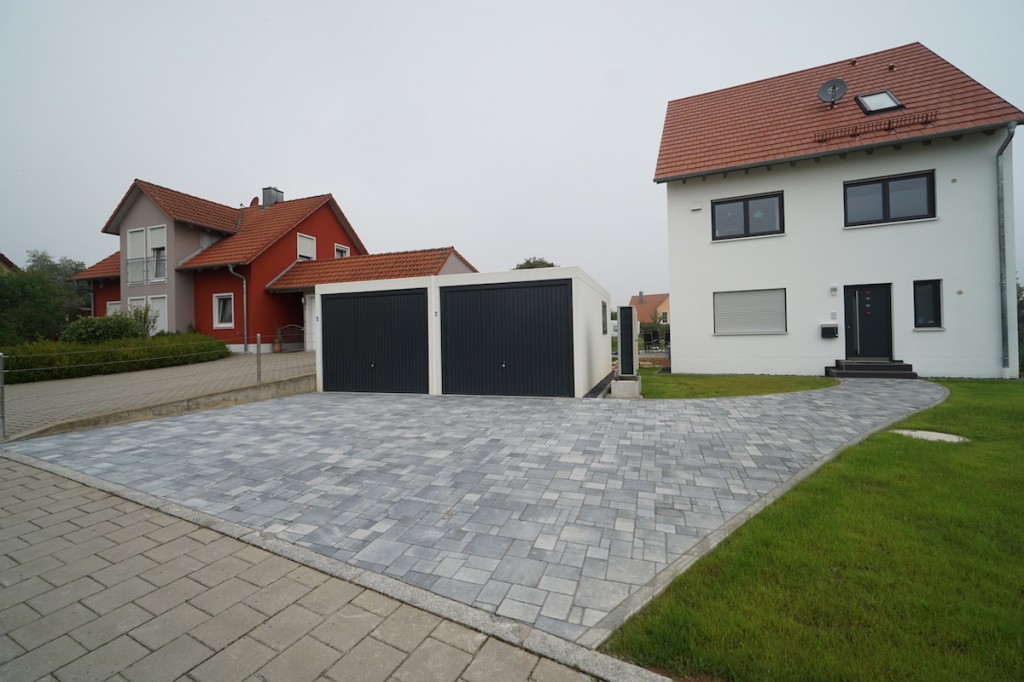 Garageneinfahrt gepflastert